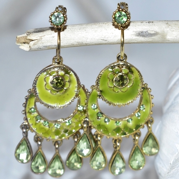 💞💗 Vintage Gold Plated Green Rhinestone & Enamel Drop-down Earrings - Picture 1 of 6